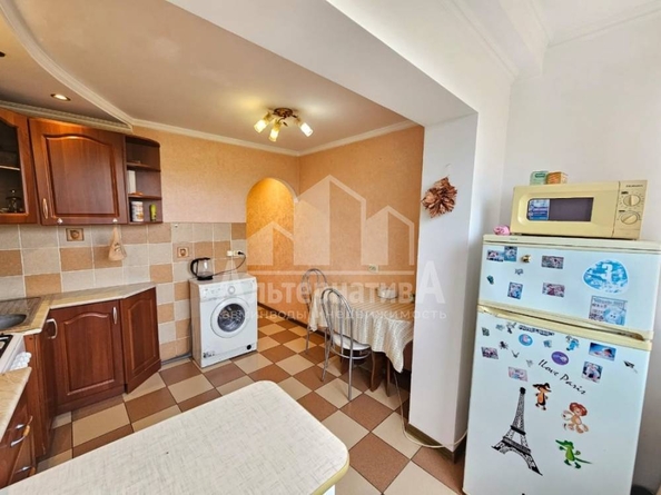 
   Продам 2-комнатную, 55 м², Андрея Губина ул

. Фото 2.