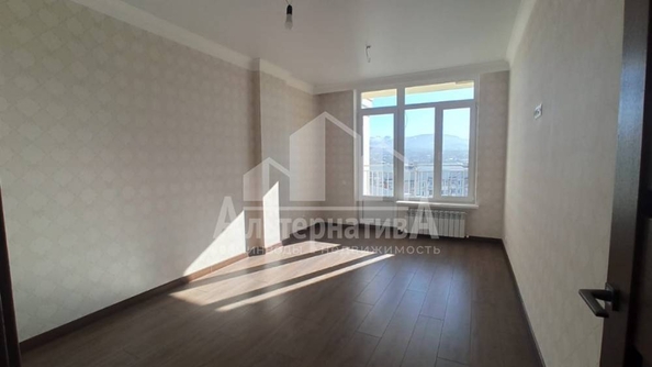 
   Продам 3-комнатную, 70.4 м², Окопная ул

. Фото 3.