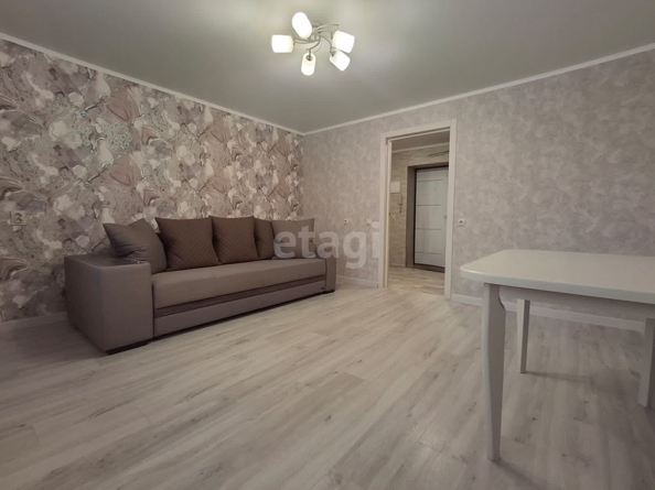 
   Продам 2-комнатную, 54 м², Пушкина ул, 63/1

. Фото 2.