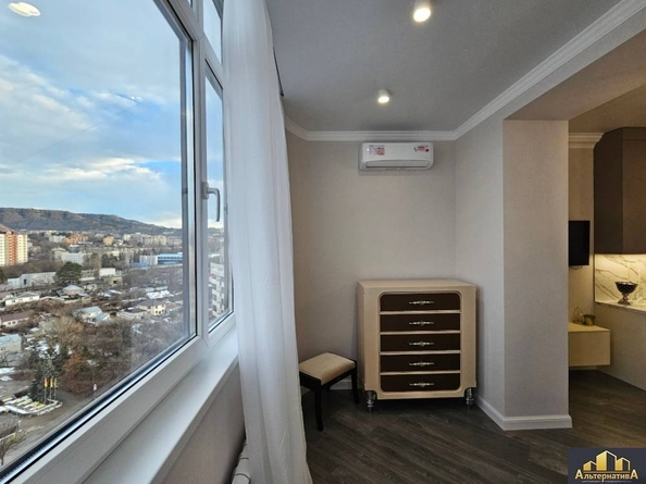
  Продается 3-комн. квартира, 92.9 м², ЖК Звезда
. Фото 7.