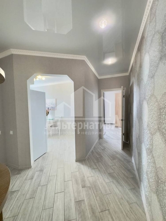 
  Продается 1-комн. квартира, 42 м², Кленовая роща ул
. Фото 8.