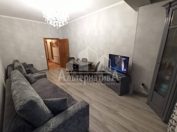 
  Продается 2-комн. квартира, 68 м², Декабристов ул
. Фото 2.