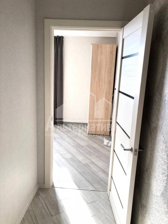 
  Продается 1-комн. квартира, 42 м², Кленовая роща ул
. Фото 3.