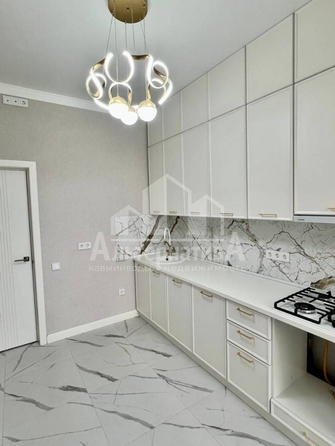 
  Продается 2-комн. квартира, 60.3 м², Жмакина ул
. Фото 2.