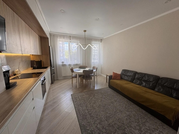
  Продается 3-комн. квартира 75.5 м². Фото 2.