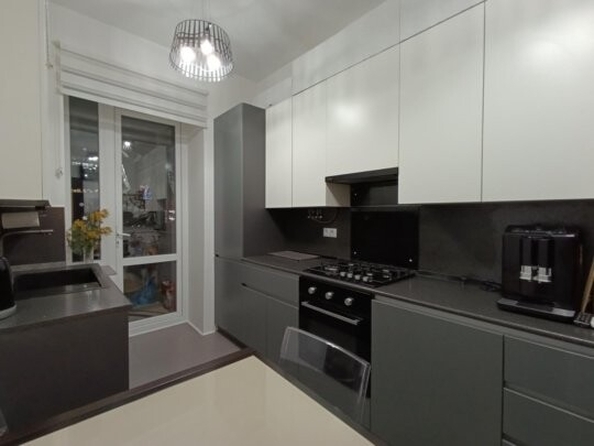 
  Продается 3-комн. квартира 90 м². Фото 1.