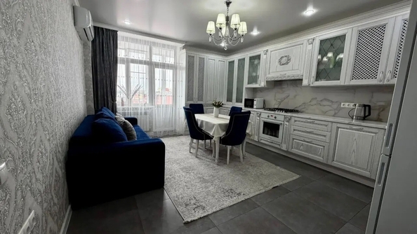 
  Продается 2-комн. квартира 77 м². Фото 1.