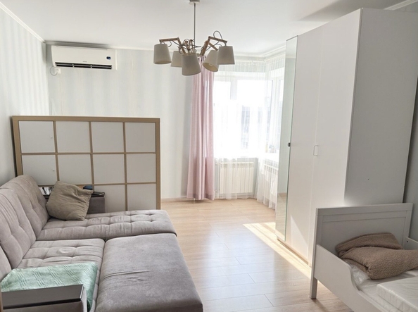 
  Продается 2-комн. квартира 57 м². Фото 2.