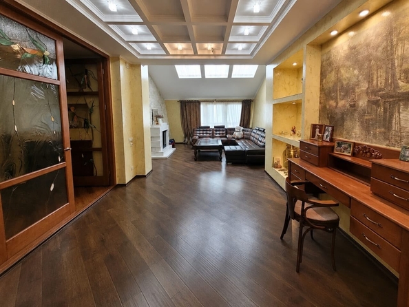 
  Продается 4-комн. квартира 173.5 м². Фото 1.