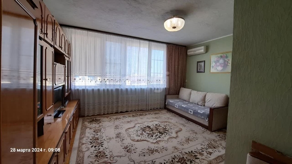 
   Продам 1-комнатную, 34.1 м², Ворошиловский пр-кт, 36-38

. Фото 1.