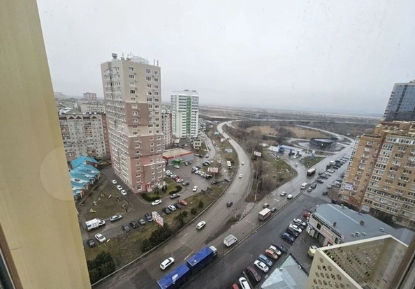 
   Продам 3-комнатную, 61 м², Северная Звезда ул

. Фото 1.