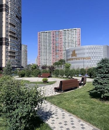 
   Продам 1-комнатную, 53.8 м², Нансена ул, 103/1

. Фото 2.