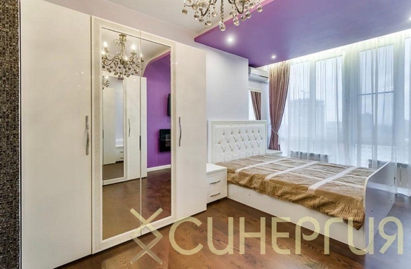 
   Продам 3-комнатную, 80 м², Соборный пер, 90

. Фото 3.