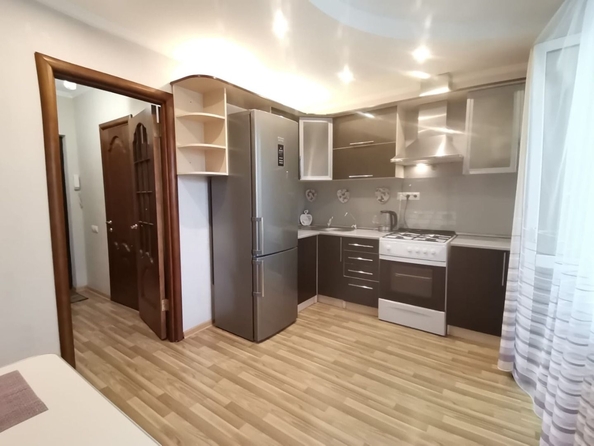 
   Продам 1-комнатную, 42 м², Миронова ул, 16/11

. Фото 3.