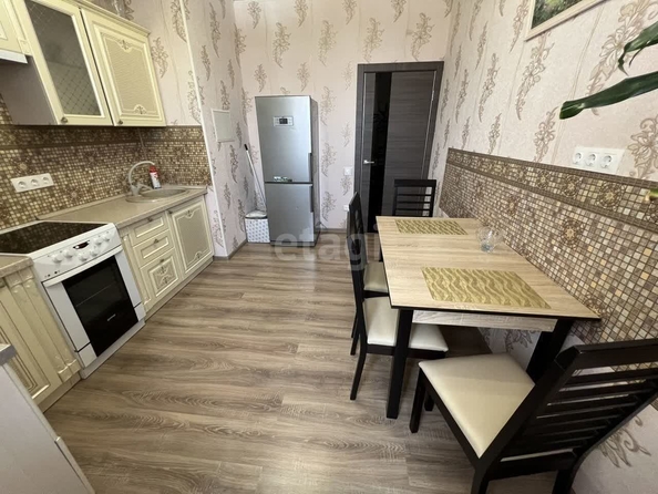 
   Продам 2-комнатную, 60 м², Жданова ул, 15

. Фото 9.