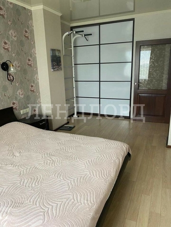 
   Продам 2-комнатную, 70 м², Комарова б-р, 12/1

. Фото 3.