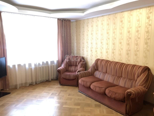 
   Продам 3-комнатную, 86 м², Мечникова ул, 142А

. Фото 3.