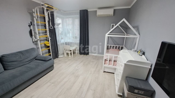 
   Продам 2-комнатную, 57 м², Вересаева ул, 103

. Фото 2.