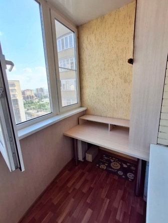 
   Продам 2-комнатную, 66 м², Малюгиной ул, 220/84

. Фото 3.