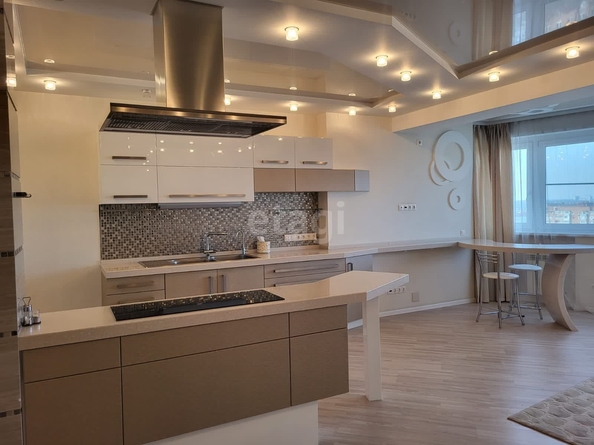 
   Продам 2-комнатную, 104 м², Петрашевского ул, 36

. Фото 6.