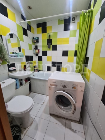 
   Продам 1-комнатную, 35.2 м², 

. Фото 2.