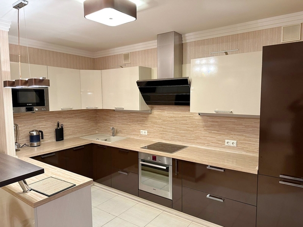 
   Продам 3-комнатную, 111 м², Волкова ул, 41/1

. Фото 7.