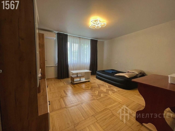 
   Продам 1-комнатную, 33 м², Днепропетровская ул, 2/3

. Фото 10.