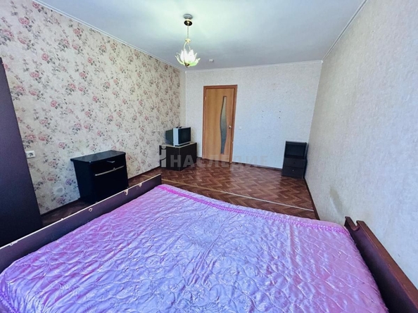 
   Продам 1-комнатную, 34.5 м², 50 лет Победы б-р, 10А

. Фото 3.