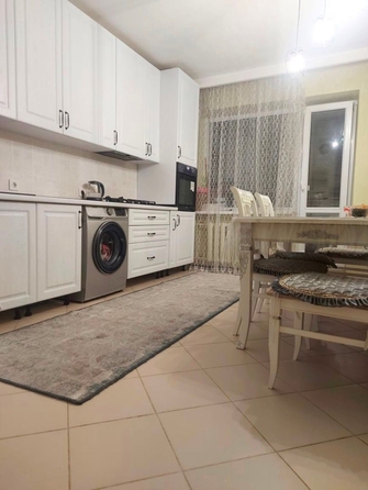 
   Продам 3-комнатную, 84 м², Думенко ул, 11Д

. Фото 6.