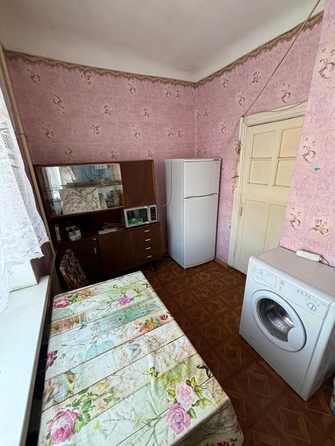 
   Продам 2-комнатную, 45.5 м², Конституционная ул, 9

. Фото 4.