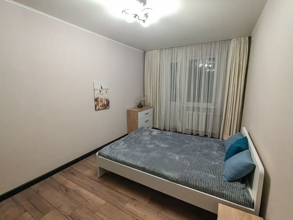 
   Продам 2-комнатную, 52.4 м², Содружества ул, 100

. Фото 3.