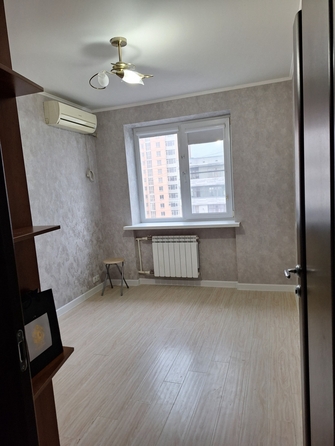 
   Продам 3-комнатную, 64.7 м², Добровольского ул, 13/2

. Фото 4.