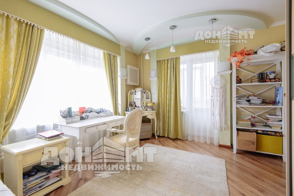 
   Продам 4-комнатную, 138 м², Богатяновский Спуск пр-кт, 2в

. Фото 7.