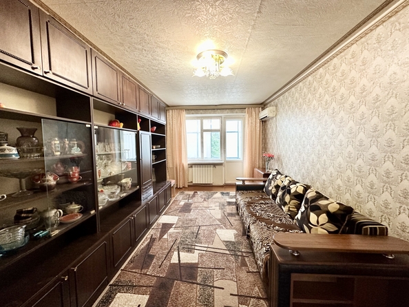 
   Продам 3-комнатную, 58 м², Батуринская ул, 13/14

. Фото 1.