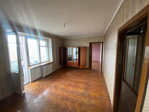 
   Продам 3-комнатную, 54.9 м², Коммунистический пр-кт, 12

. Фото 2.