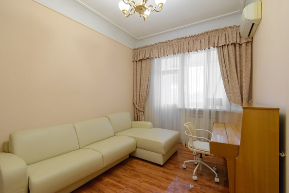 
   Продам 4-комнатную, 95.7 м², Буденновский пр-кт, 76/226

. Фото 8.