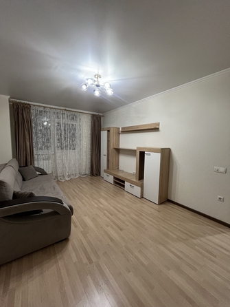 
  Сдам в аренду 2-комнатную квартиру, 55 м², Ростов-на-Дону

. Фото 2.