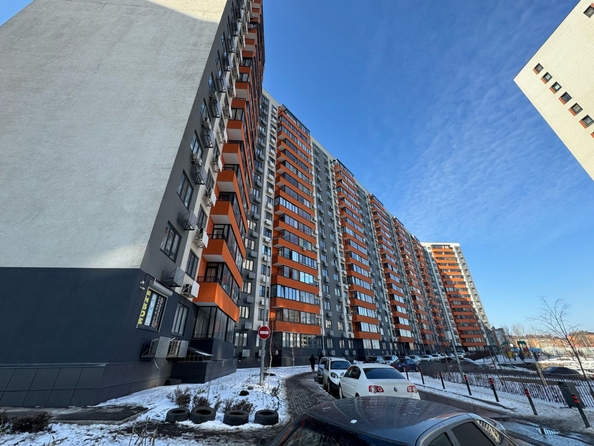 
   Продам 1-комнатную, 46 м², Венеры ул, 23

. Фото 2.