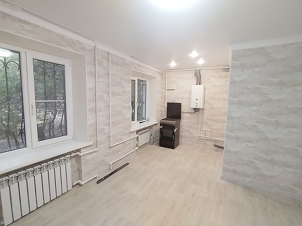 
   Продам 3-комнатную, 51.8 м², Луначарского ул, 179

. Фото 1.