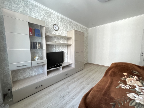 
   Продам 1-комнатную, 32.4 м², Заводская ул, 20

. Фото 3.