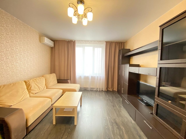 
   Продам 1-комнатную, 37 м², Еременко ул, 103

. Фото 1.