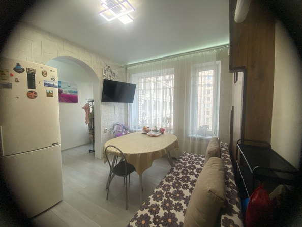 
   Продам 2-комнатную, 43 м², Ленина ул, 168Г

. Фото 1.