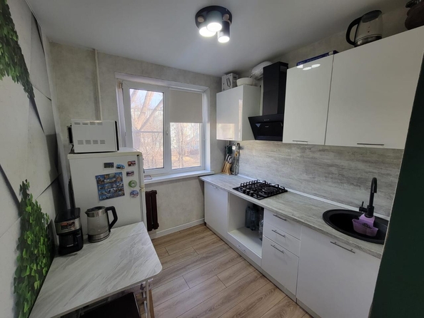 
   Продам 2-комнатную, 47.5 м², Коммунистический пр-кт, 42

. Фото 3.