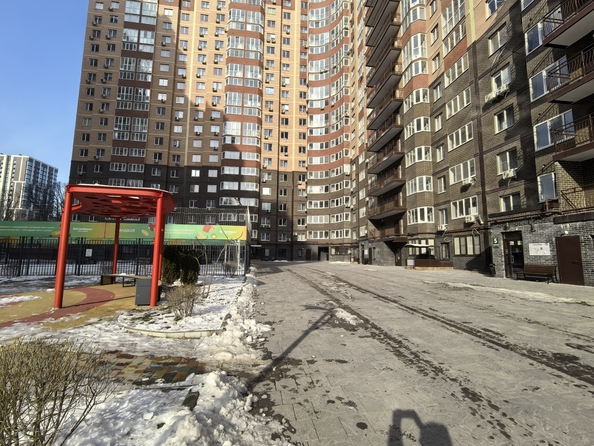 
   Продам 1-комнатную, 37.9 м², Берберовская ул, 32

. Фото 21.