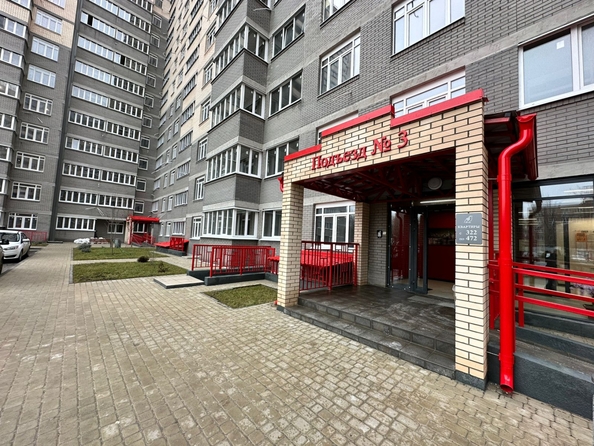 
   Продам 3-комнатную, 100.8 м², 40-летия Победы пр-кт, 63/17

. Фото 3.