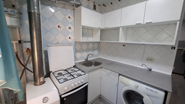 
   Продам 3-комнатную, 48 м², 12-го Декабря ул, 53

. Фото 10.