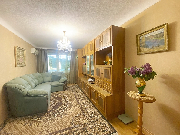 
   Продам 2-комнатную, 43 м², Стачки пр-кт, 21

. Фото 1.