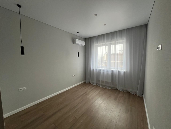 
   Продам 1-комнатную, 43 м², Нансена ул, 103/1

. Фото 3.