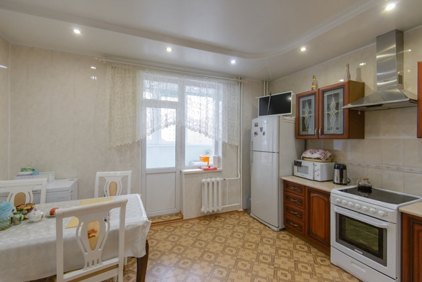 
   Продам 3-комнатную, 82 м², Зорге ул, 44а

. Фото 1.