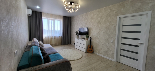 
   Продам 2-комнатную, 65.2 м², Вересаева ул, 101

. Фото 2.